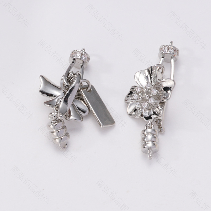 Pearl necklace buckle, lobster buckle, end connection buckle, hook buckle, sweater chain, detachable buckle, diy jewelry accessories Application Scenario