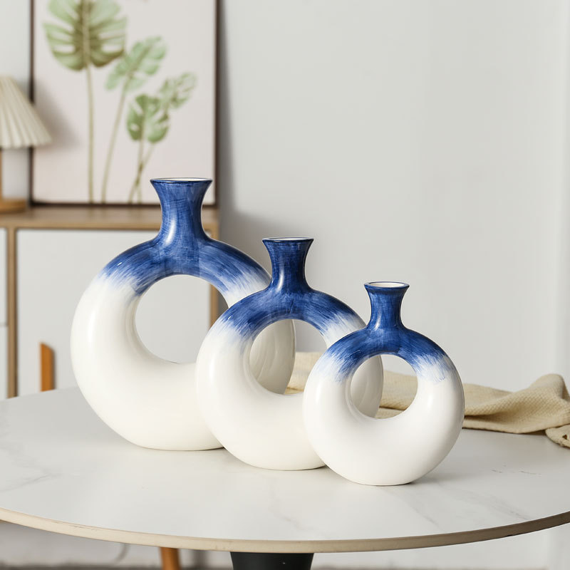 2025 Nordic-style creative handicrafts for the entrance hall, plain fired living room, high-end and light luxury decorative items, ceramic vases and ornaments details Picture