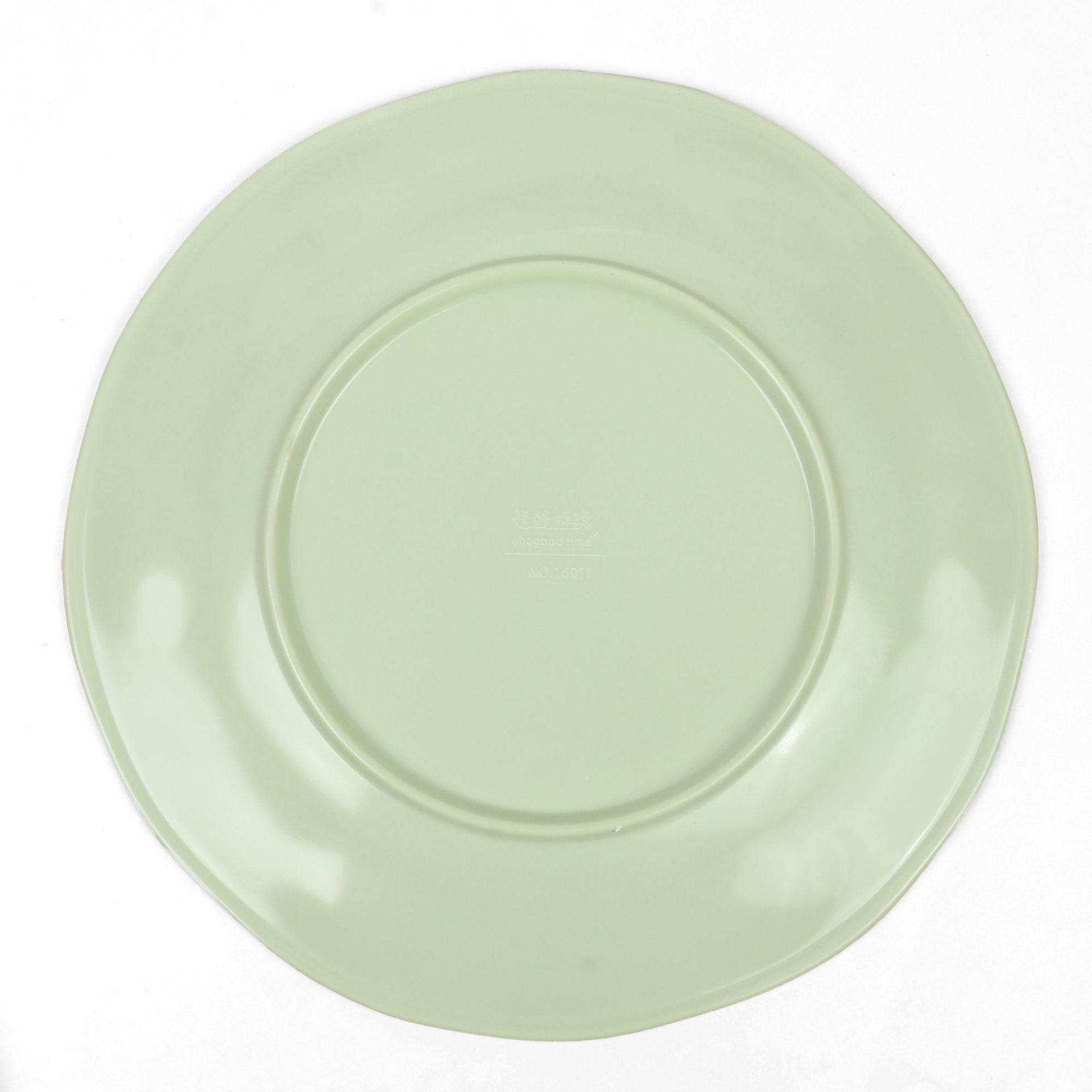 Green melamine tableware for foreign trade, round plates, large shallow plates, hotel and restaurant cold dish plates, side dish plates, manufacturer wholesale Application Scenario