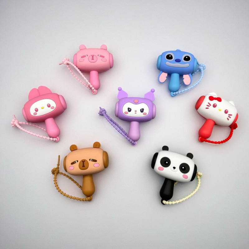 Silicone Sanrio hammer keychain pendant that makes sound when shaken. Cute cartoon and stress-relieving schoolbag doll pendant Specification image