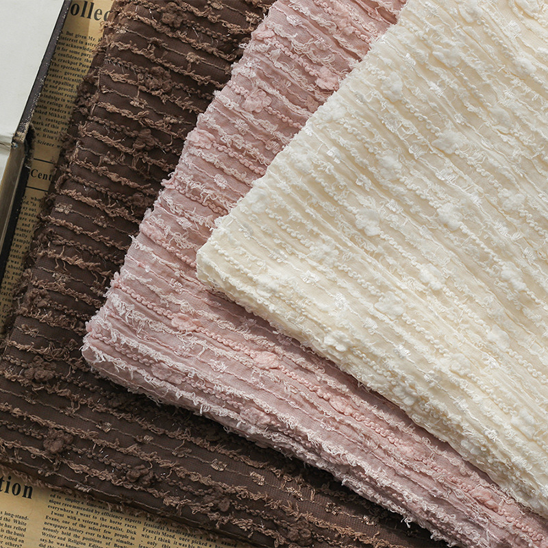 New chiffon creased embroidery fabric, plush hook embroidery striped random crease fabric, twisted embroidery women's fashionable autumn collection fabric details Picture