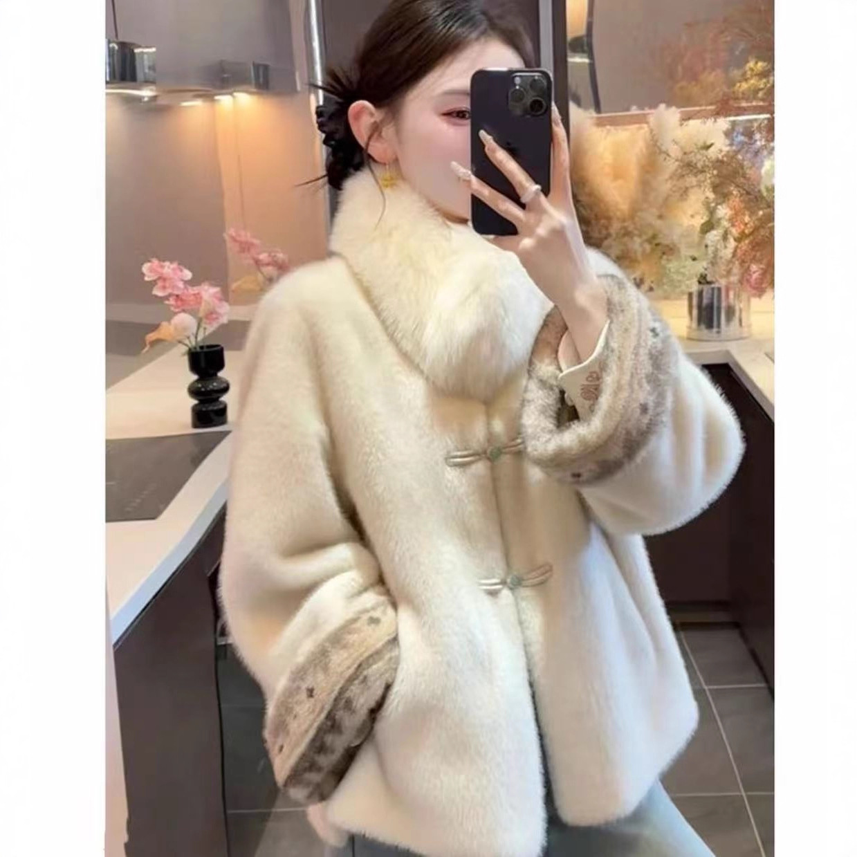 New Chinese-style winter clothing faux mink fur coat for women, autumn and winter with added fleece and thickening, Chinese-style light luxury overcoat Application Scenario