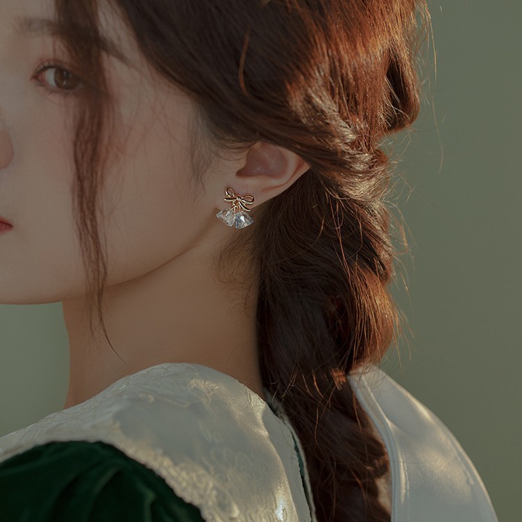 Colorful bow glass bell stud earrings, sweet and elegant, niche and playful, fresh and fashionable, high-end earrings