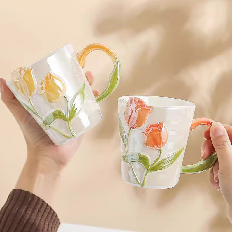 Creative hand-painted tulip mugs, high appearance level, Ins-style ceramic cups, niche design sense, drinking cups and coffee cups