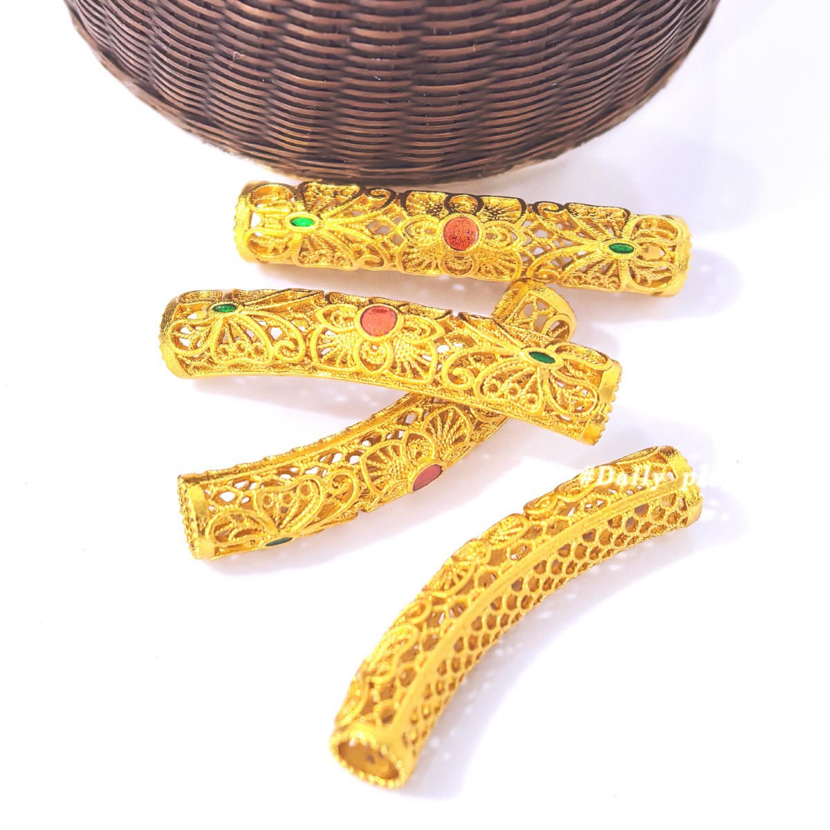 DIY new Chinese-style exquisite and light luxury small accessories with electroplated sand gold inlaid corundum hollowed-out small flower elbow pipe fittings details Picture