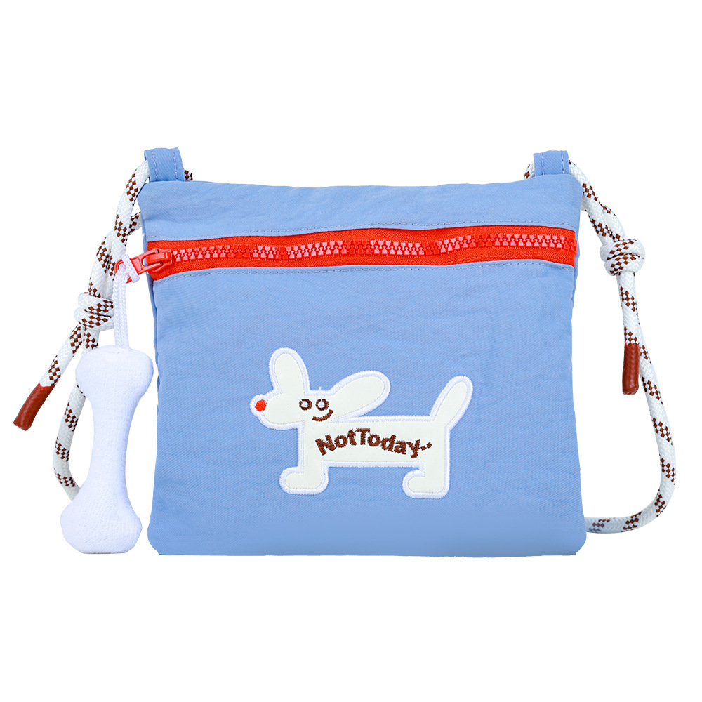 同款大耳狗夏季新款防水斜跨单肩包多功能斜挎小包轻便手机包零钱白底实物图