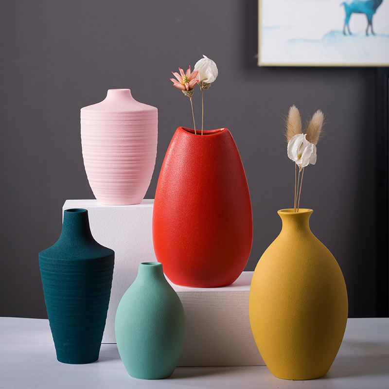 2025 venta al por mayor cerámica creativa pequeña jarra estilo europeo minimalista arreglo de flores flores secas sala de estar tv gabinete mesa de comedor decoración del hogar jarrón jarrón