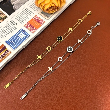 New European and American style niche double-layer four-leaf clover hollowed-out titanium steel bracelet, versatile and exquisite cross-border bestseller, wholesale from the manufacturer