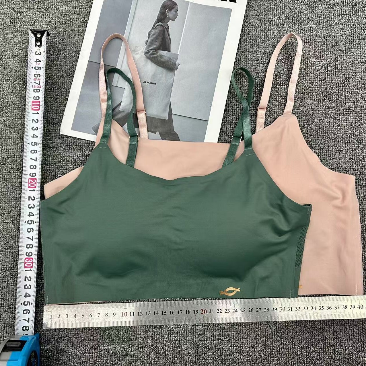 Low-price inventory for export of summer thin ice silk beauty back underwear, bras, women's vests, student sports halter base for girls, beauty back for African women's vests Application Scenario