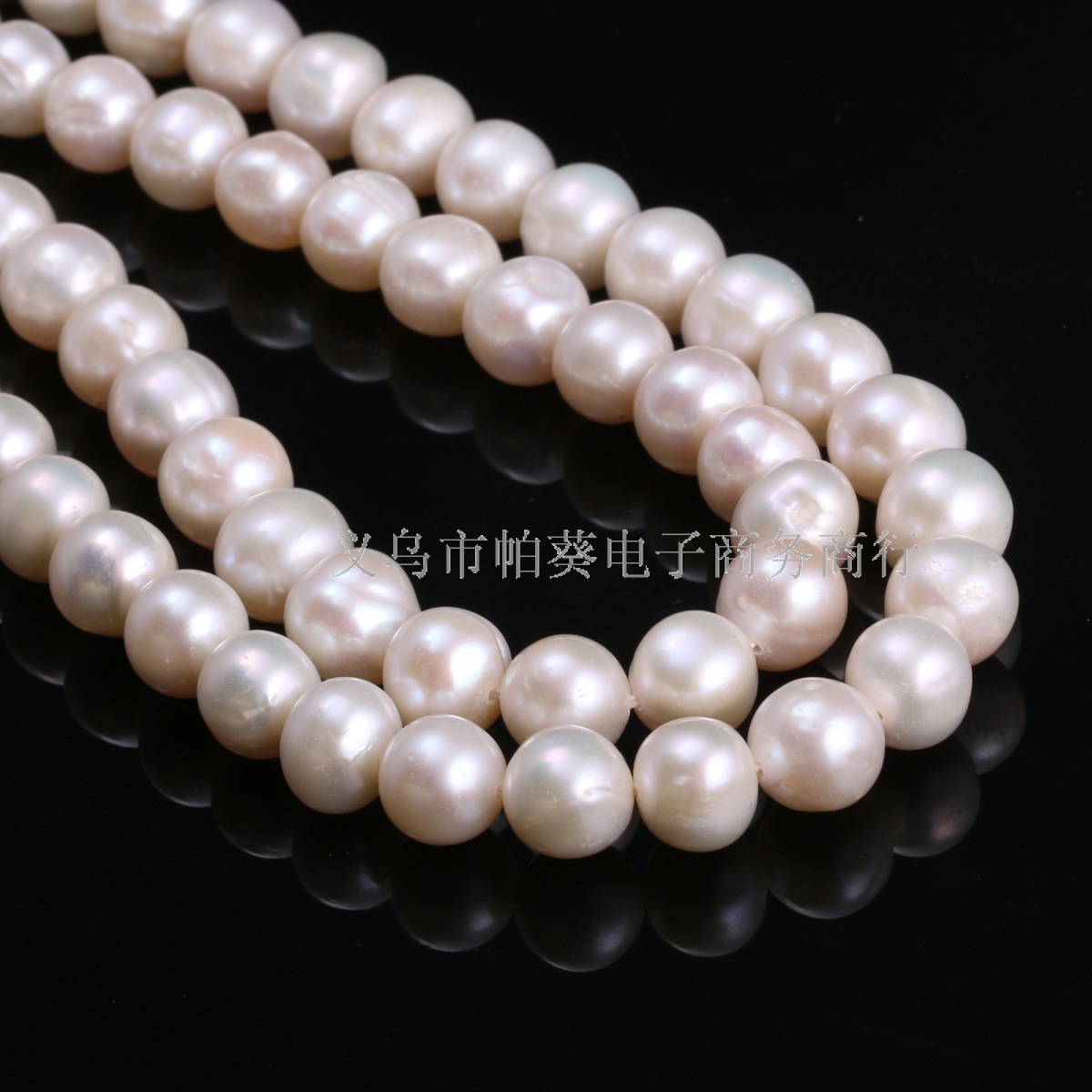 Natural freshwater potato-shaped pearl beads are used for DIY jewelry accessories, handcrafted jewelry and jewelry production wholesale Application Scenario