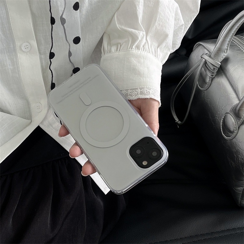 The cool style silver magnetic stand phone case for Apple 17promax is suitable for iPhone16pro with a high-end feel of 15p Application Scenario