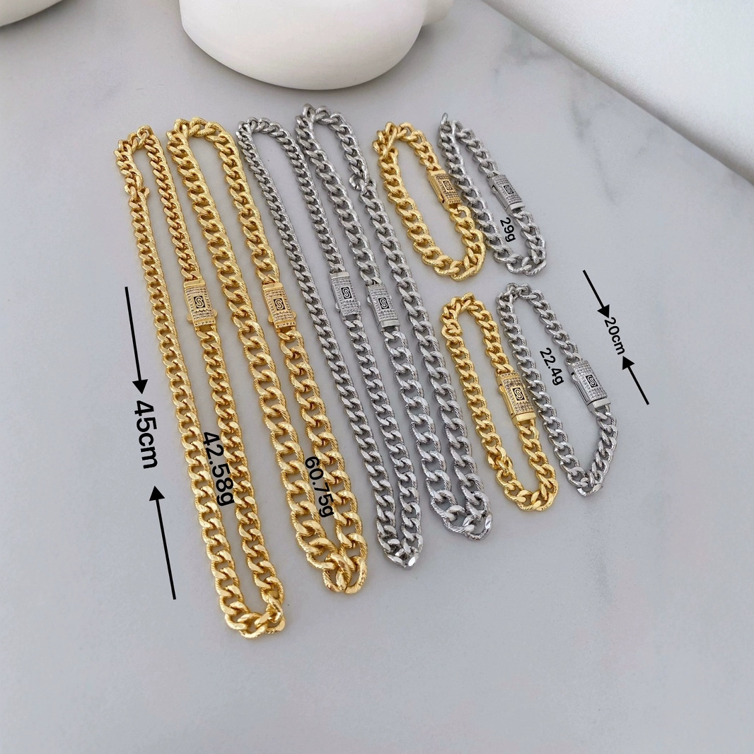European and American cross-border fashionable and personalized metal chain multi-layer necklace, hip-hop exaggerated thick chain, diamond-encrusted men's collarbone chain Specification drawing