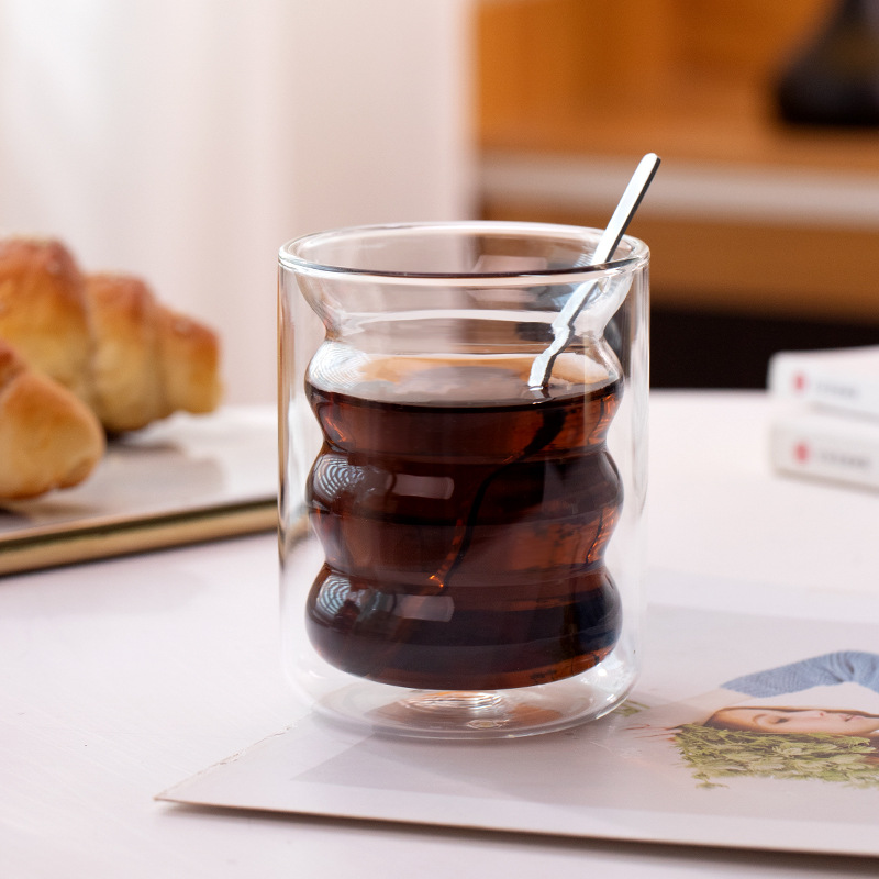 Creative double-layer glass cups, high borosilicate cups, high-end household heat-insulating coffee cups, factory wholesale, water cups in stock Specification image