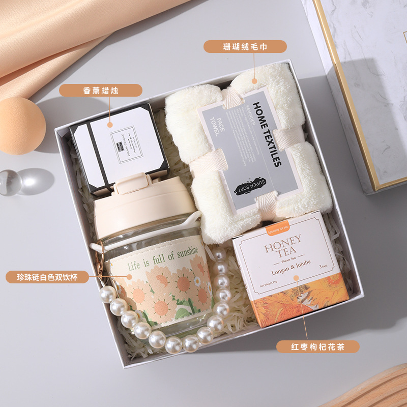 Customized business gifts for creative opening events, wedding souvenir sets, wholesale of company and bank team-building souvenirs Application Scenario