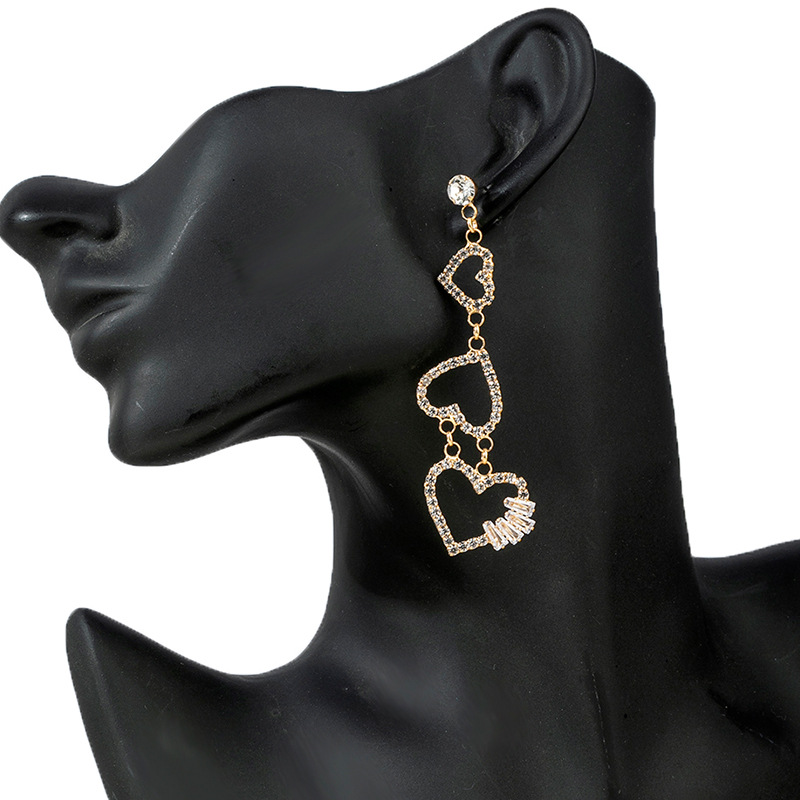 Cross-border European and American fashionable and elegant water diamond earrings for women's banquets and weddings, zircon heart-shaped pendants, elegant long earrings, wholesale supply from the manufacturer details Picture