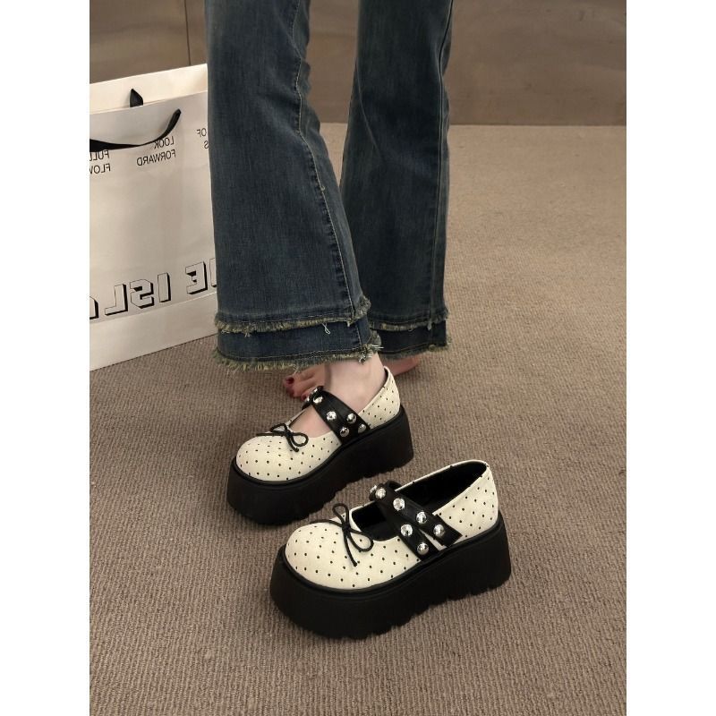 女式时装单鞋实物图