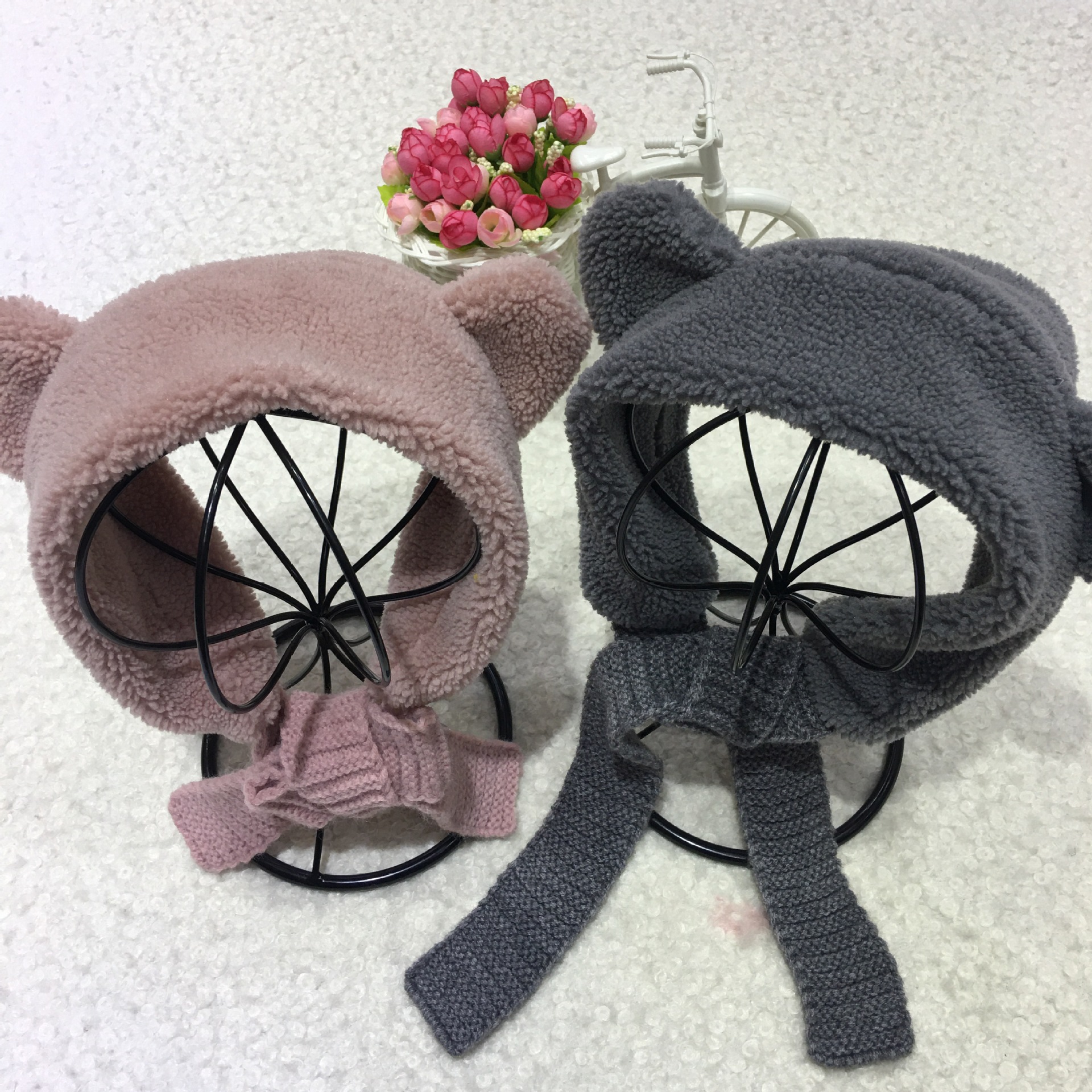 Cute girl scarf for autumn and winter, Korean dual-purpose hat, ear cap and scarf set for winter warmth, versatile Korean version for cold protection Application Scenario