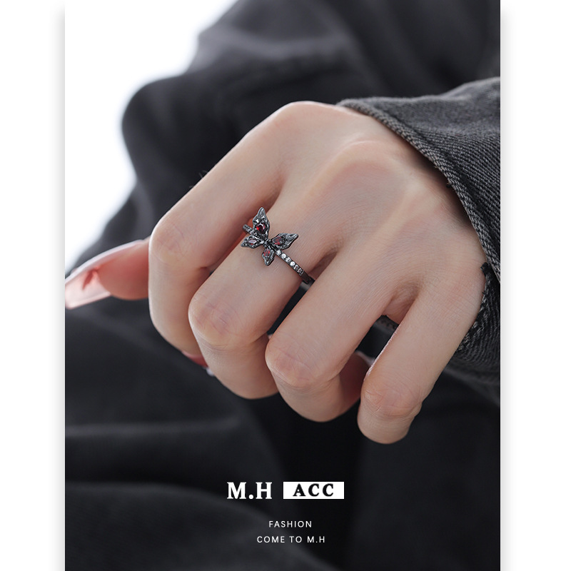 Retro dark style butterfly opening ring for women, fashionable and individual, sweet and cool, spicy girl style, niche and high-end index ring details Picture