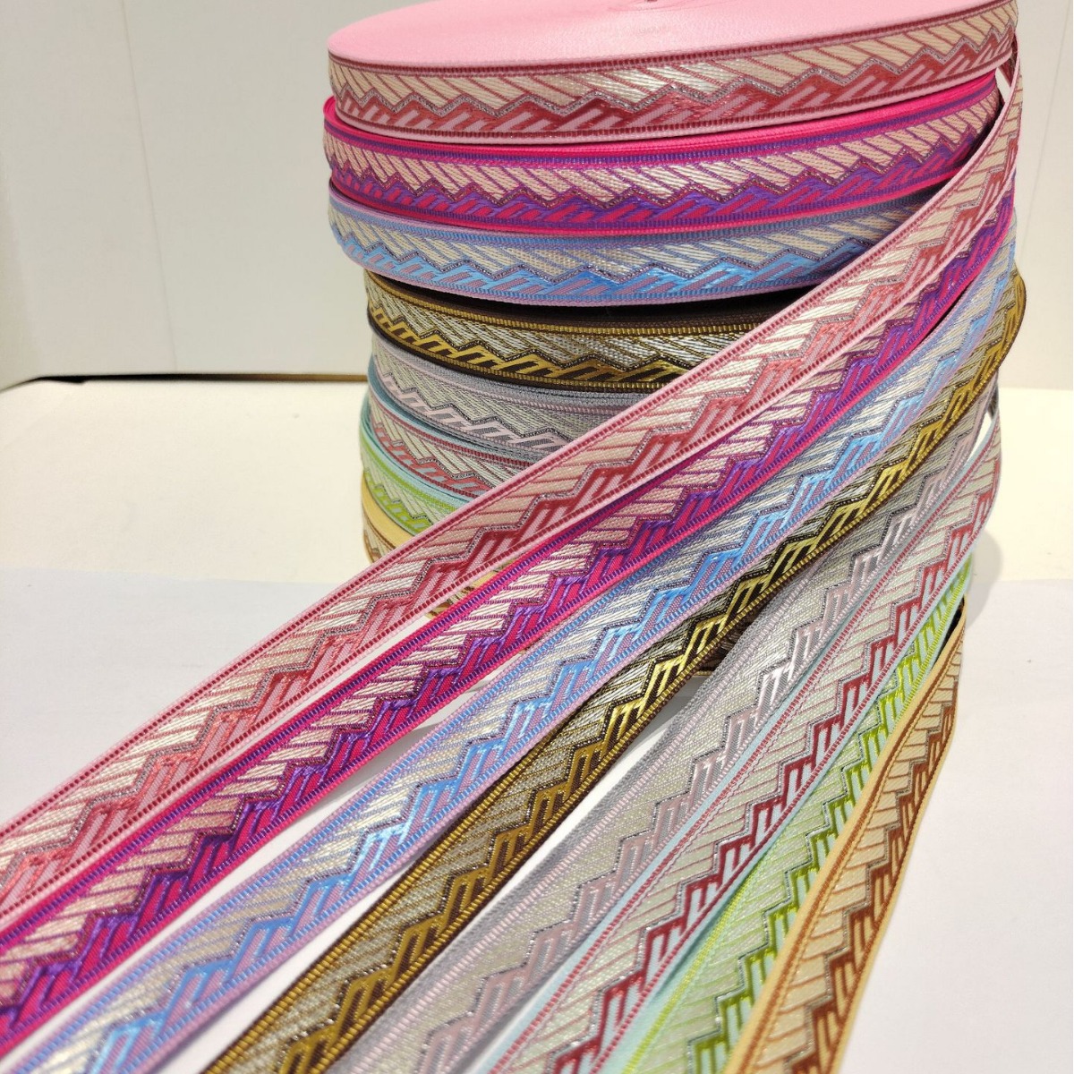 1.5cm twill ethnic style jacquard webbing, classic ethnic style jacquard webbing, ethnic clothing and accessory lace details Picture