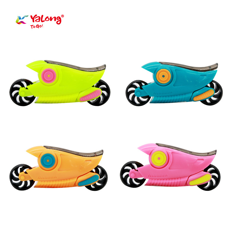 雅隆跨境卡通学生学习卷笔小汽车系列造型削笔器带橡皮创意定制白底实物图