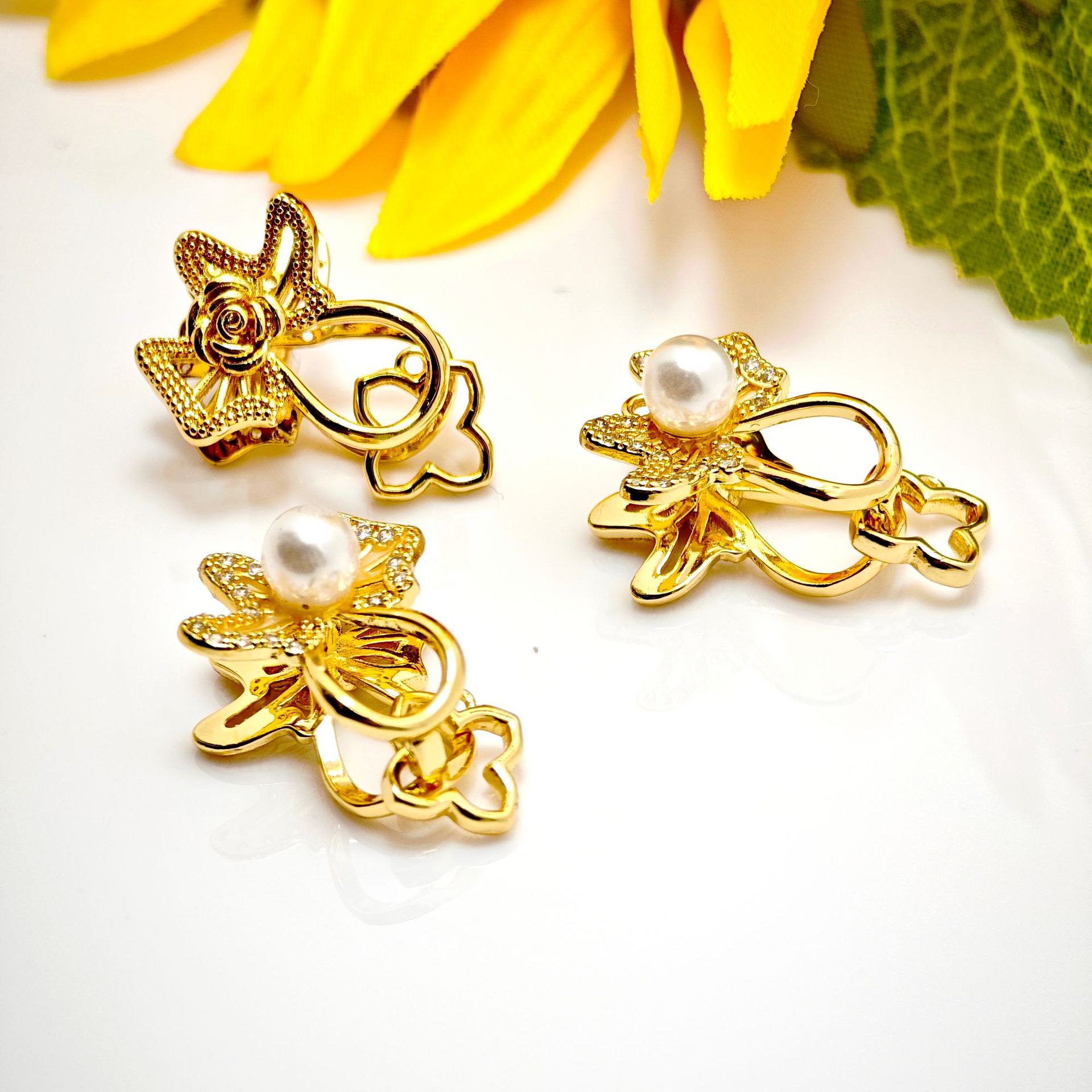 Pearl necklace clasp, butterfly petal clip clasp, spring elastic press clasp, handcrafted end clasp, sweater chain diy accessories details Picture