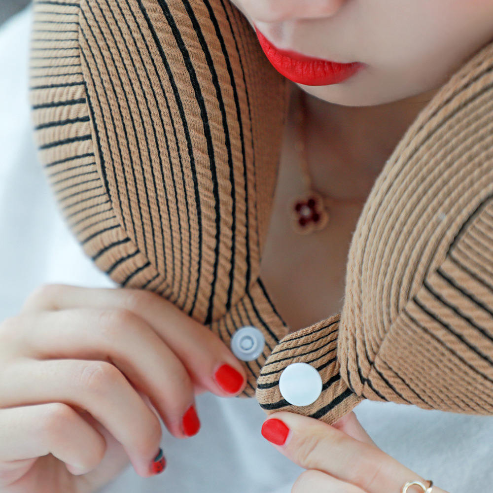 创意暗纹针织绒航空护颈枕办公室午休记忆棉u型枕汽车旅行脖枕产品图