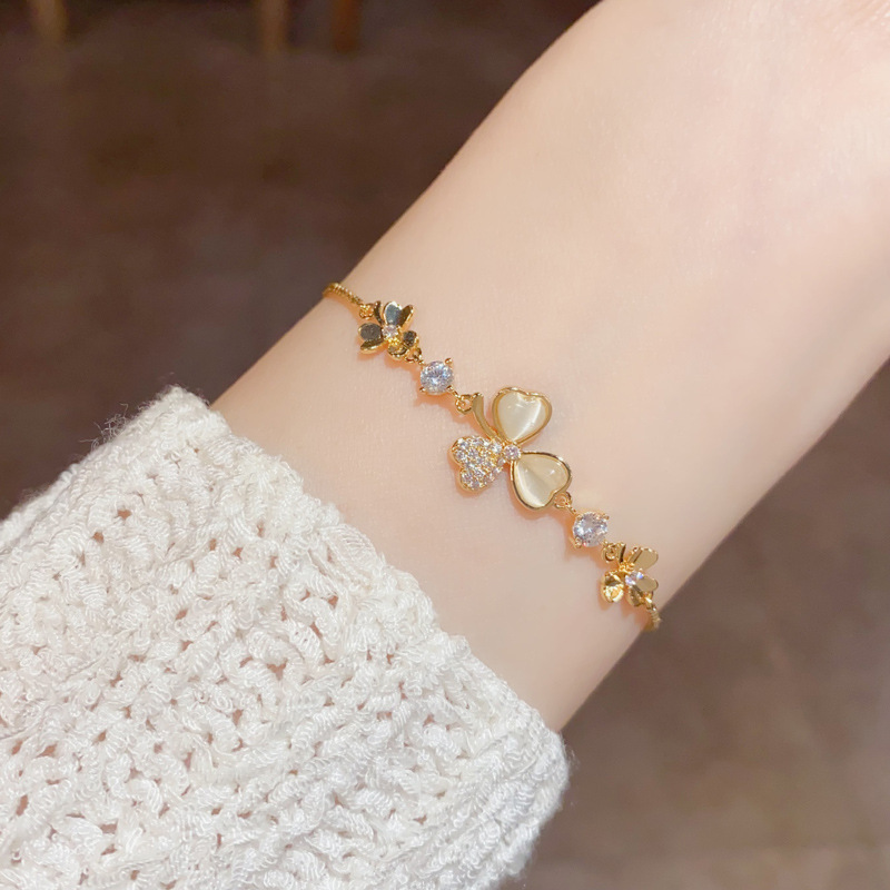 日韩风轻奢小众锆石猫眼石花瓣手链高级设计感百搭花朵手串手饰品