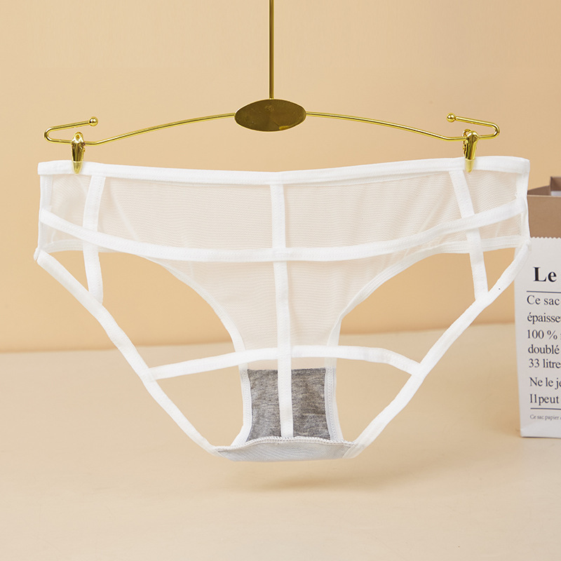 Sexy thin-band cut-out women's underwear, comfortable, soft and breathable mesh fabric, pure seduction and romantic underwear for women, 17596 Application Scenario