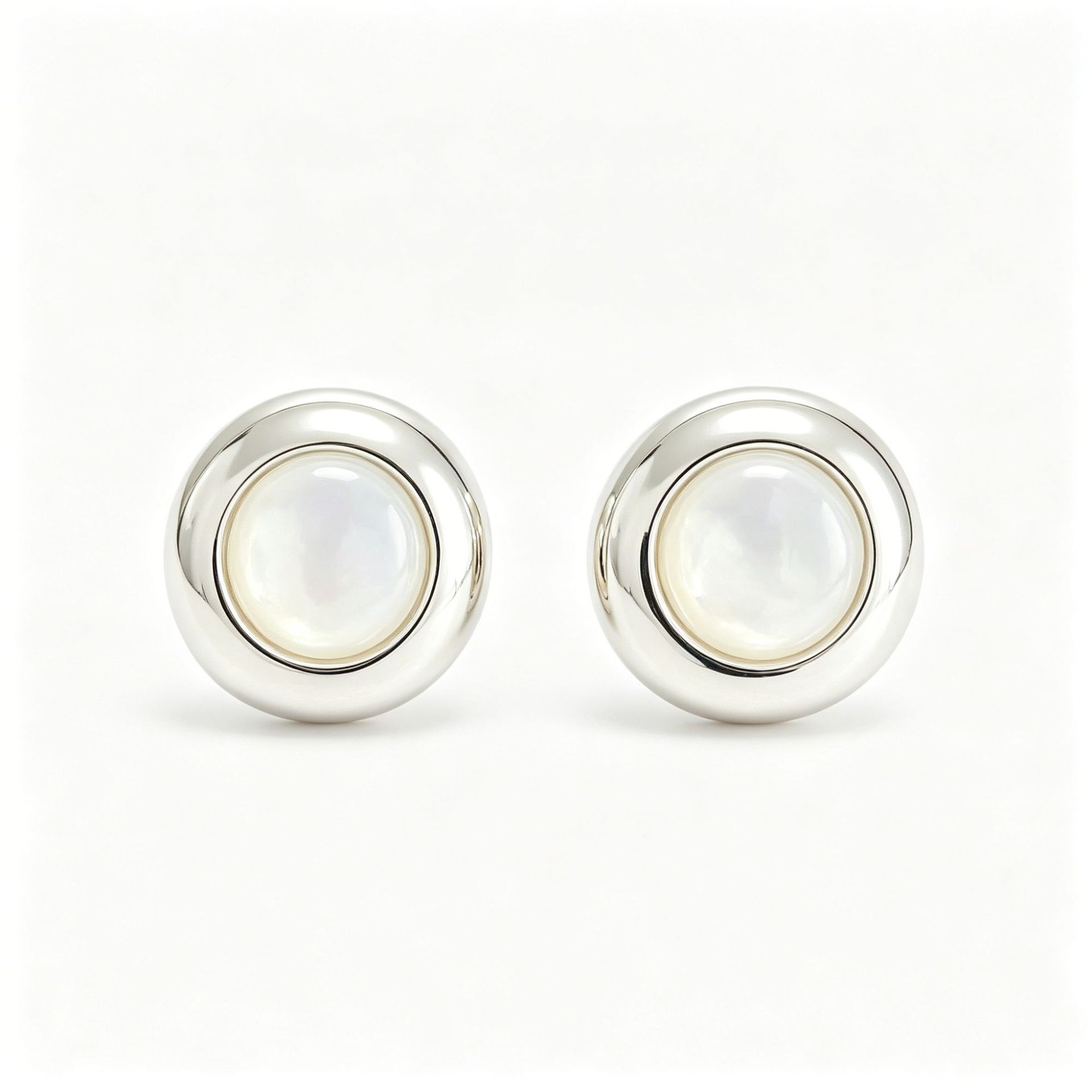 Geometric three-dimensional shell series copper gold-plated S925 sterling silver needle elegant light luxury ear studs women's niche high-end earrings Item Picture