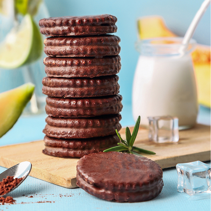Munchy's Macchi New Lex Malaysian imported chocolate-flavored coated sandwich cookies snack food Application Scenario