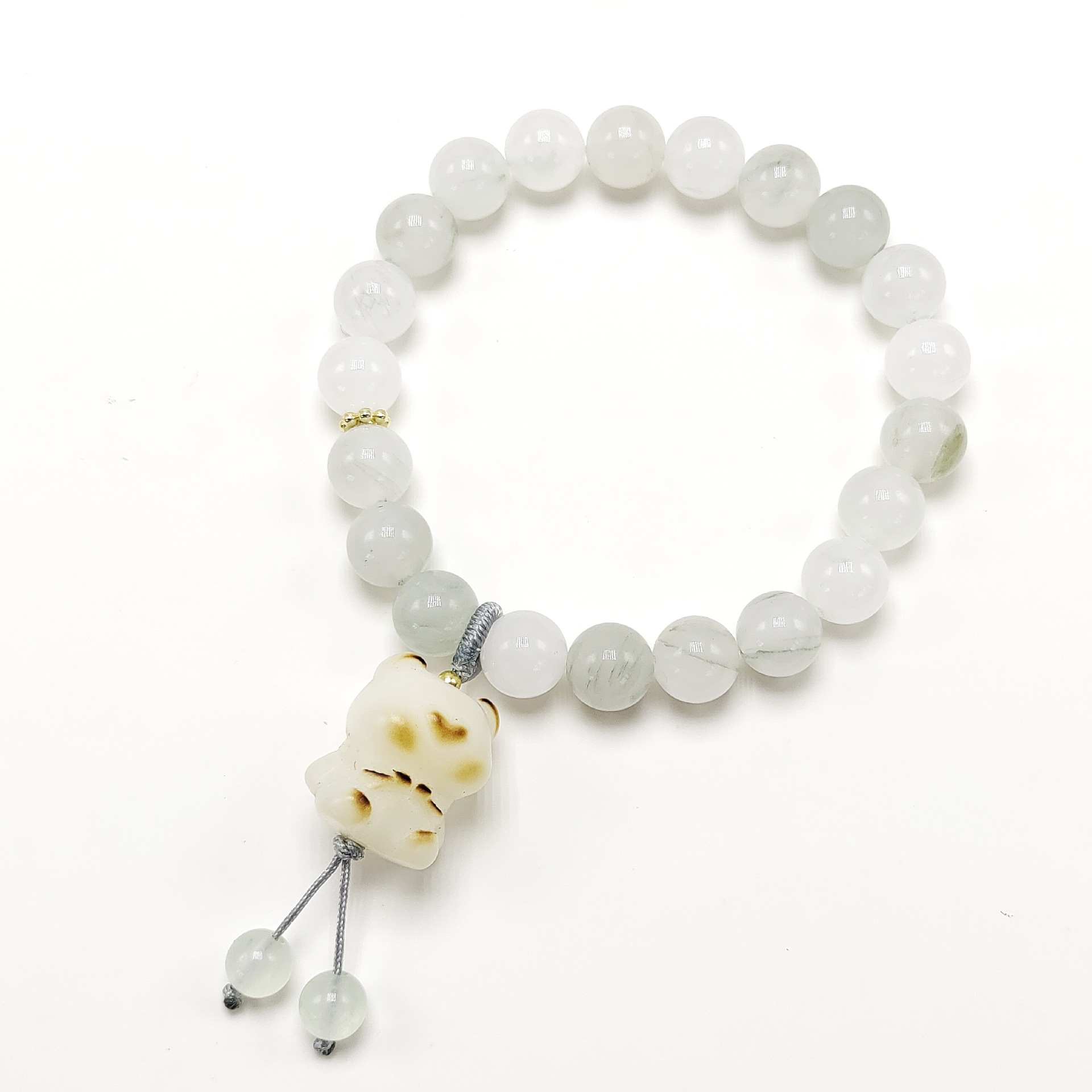 Live streaming supply of Tianshan jadeite bracelet with a high-end design for women Item Picture