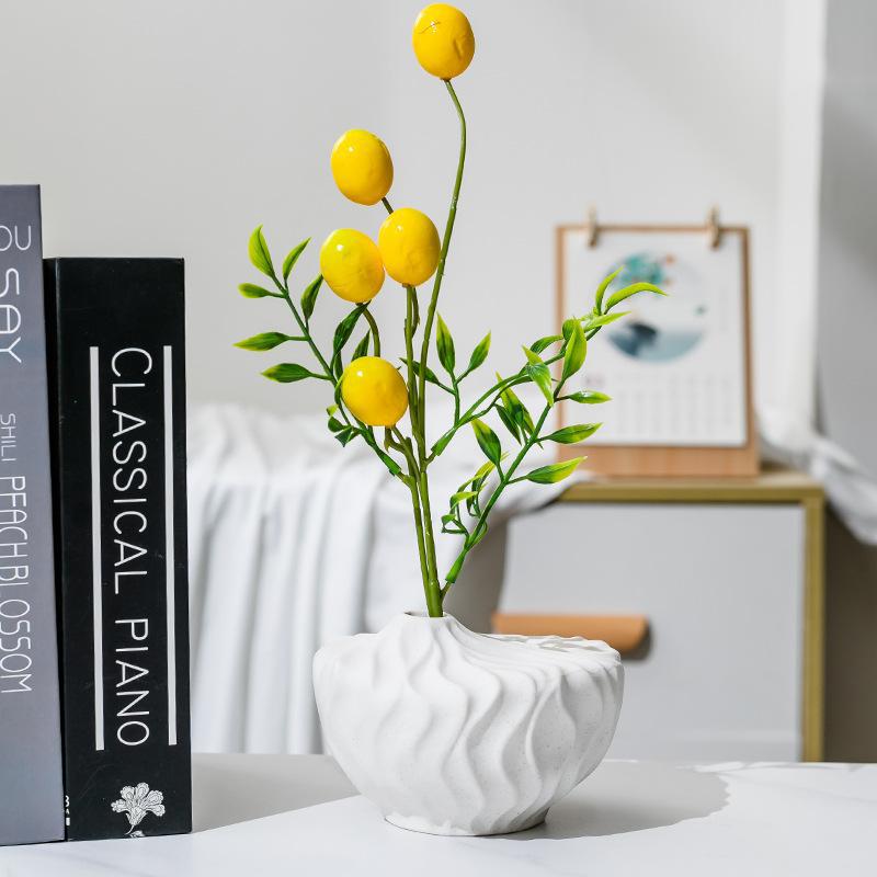2025 Nordic ceramic vases, decorative items, dried flowers, flower arrangements, TV cabinets, home decorations, creative living room cross-border designs Application Scenario