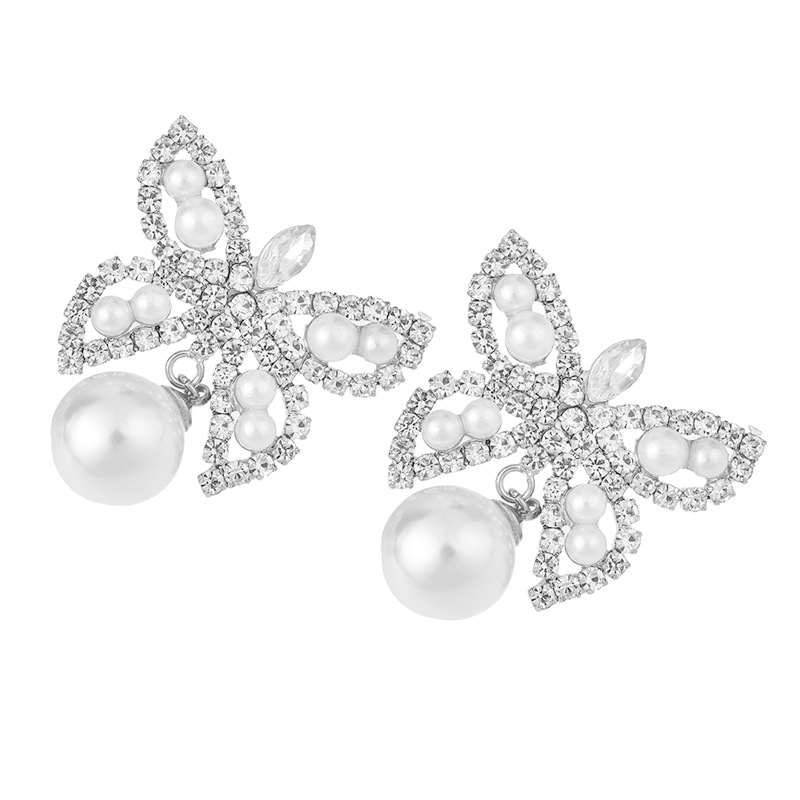 Cross-border Korean version full diamond bride wedding pearl butterfly earrings, women's design sense exquisite rhinestone claw chain earrings wholesale Application Scenario