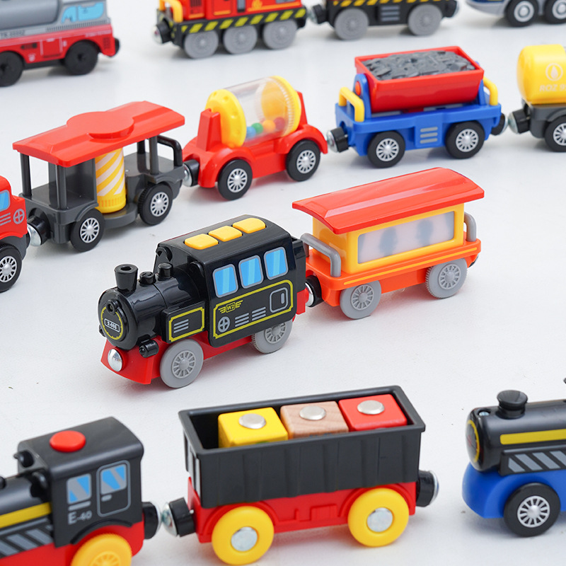 Connectable metal Thomas magnetic alloy electric small locomotive children's toys Gordon locomotive carriages for collection Specification image