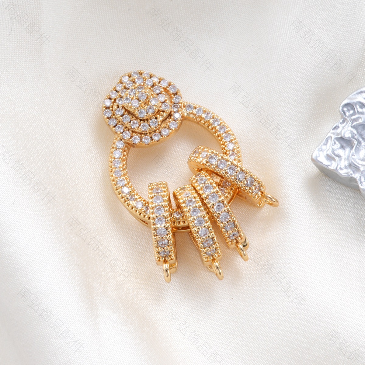 Copper-plated 18k gold color retention, zirconium-inlaid flower universal clasp, pearl connecting clasp, bracelet, necklace clasp, DIY accessory details Picture