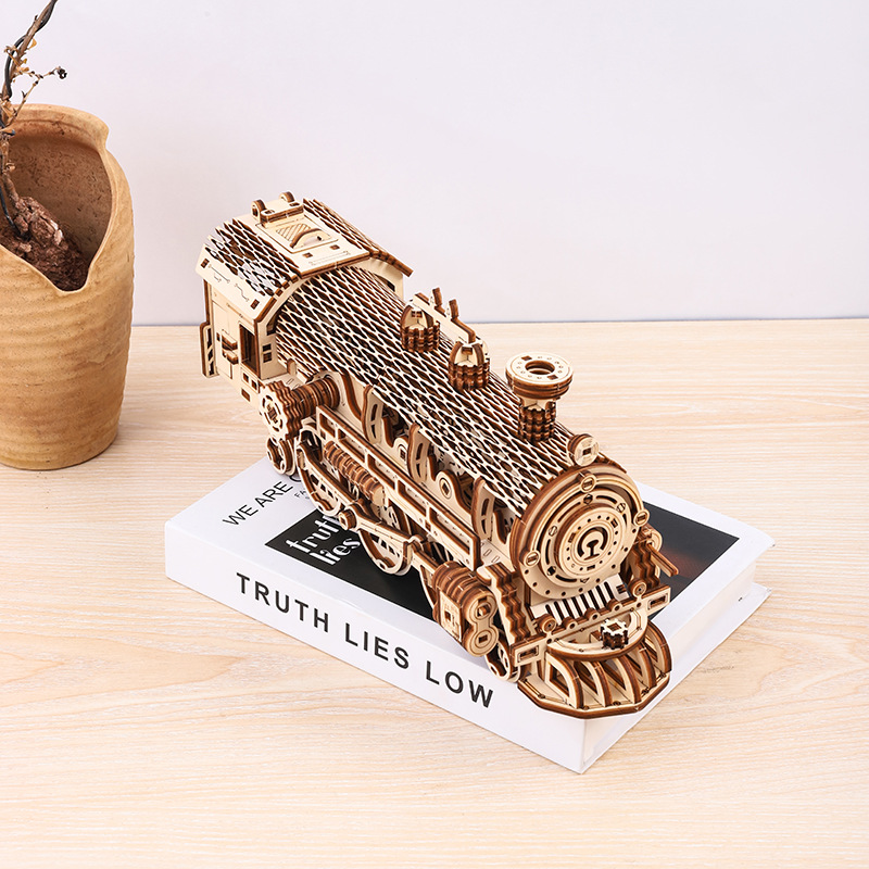 跨境新品木质3D立体拼图蒸汽火车头男女孩益智玩具桌面摆件礼物细节图