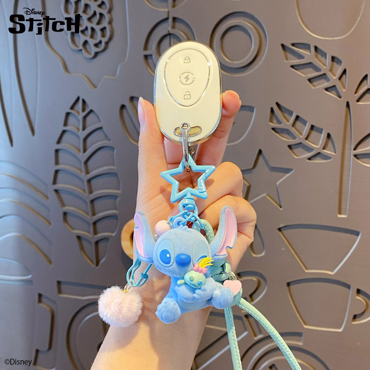 Authentic cartoon Stitch plush heart hug keychain, exquisite and cute doll doll, couple bag pendant Specification image