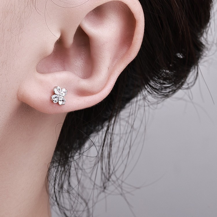 Zhuoheng Select 2026 New Four-leaf Clover Stud Earrings for Women, 925 sterling silver, Niche, high-end design, trendy Luck Clover earrings Specification image