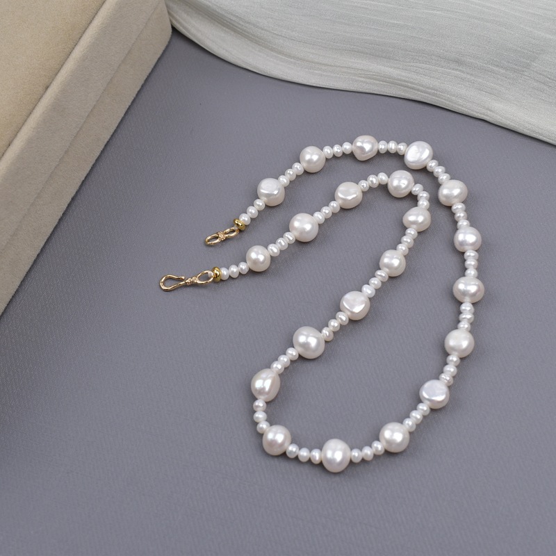 Irregular-shaped Baroque natural freshwater pearl necklace for women, exquisite and simple, irregular collarbone chain necklace details Picture
