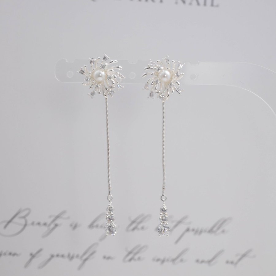 Xuhui brand's new copper-plated real gold S925 silver needle Korean-style elegant women's long tassel pearl petal earrings, high-end French earrings, retro earrings, exaggerated thumbnail