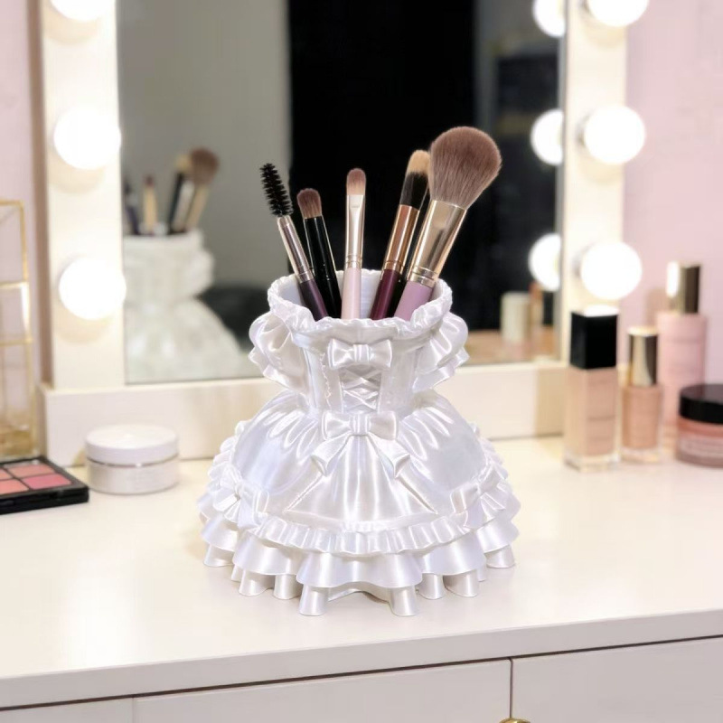3D printed new princess dress, Lolita girl, cute desktop storage box, pen holder, cosmetic decoration piece Application Scenario