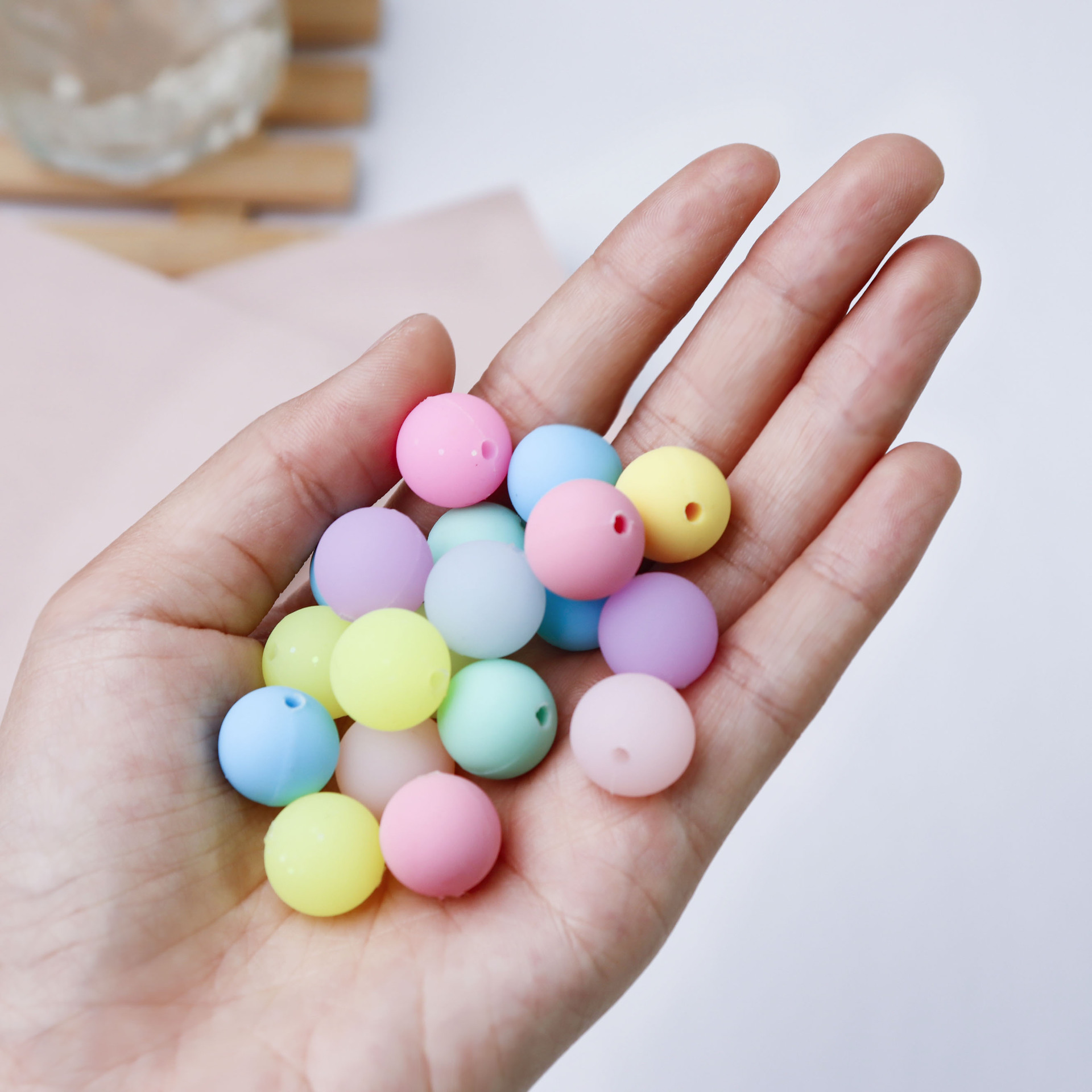Factory direct sales of DIY silicone beads, how many baby teething beads, candy-colored teething round beads, teething gel loose beads Specification image