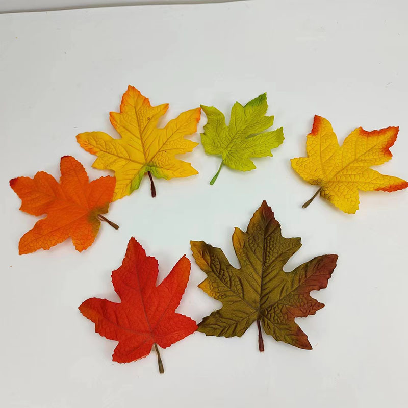 亚马逊爆款单片仿真秋色枫叶树叶场景布置万圣节装饰摄影道具产品图