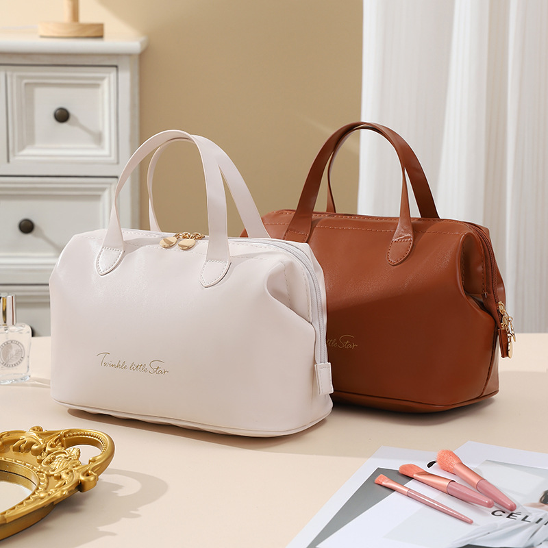 New handbag, fashionable PU storage bag, French storage bag, high appearance level for travel, large-capacity cosmetics and toiletry bag Specification image
