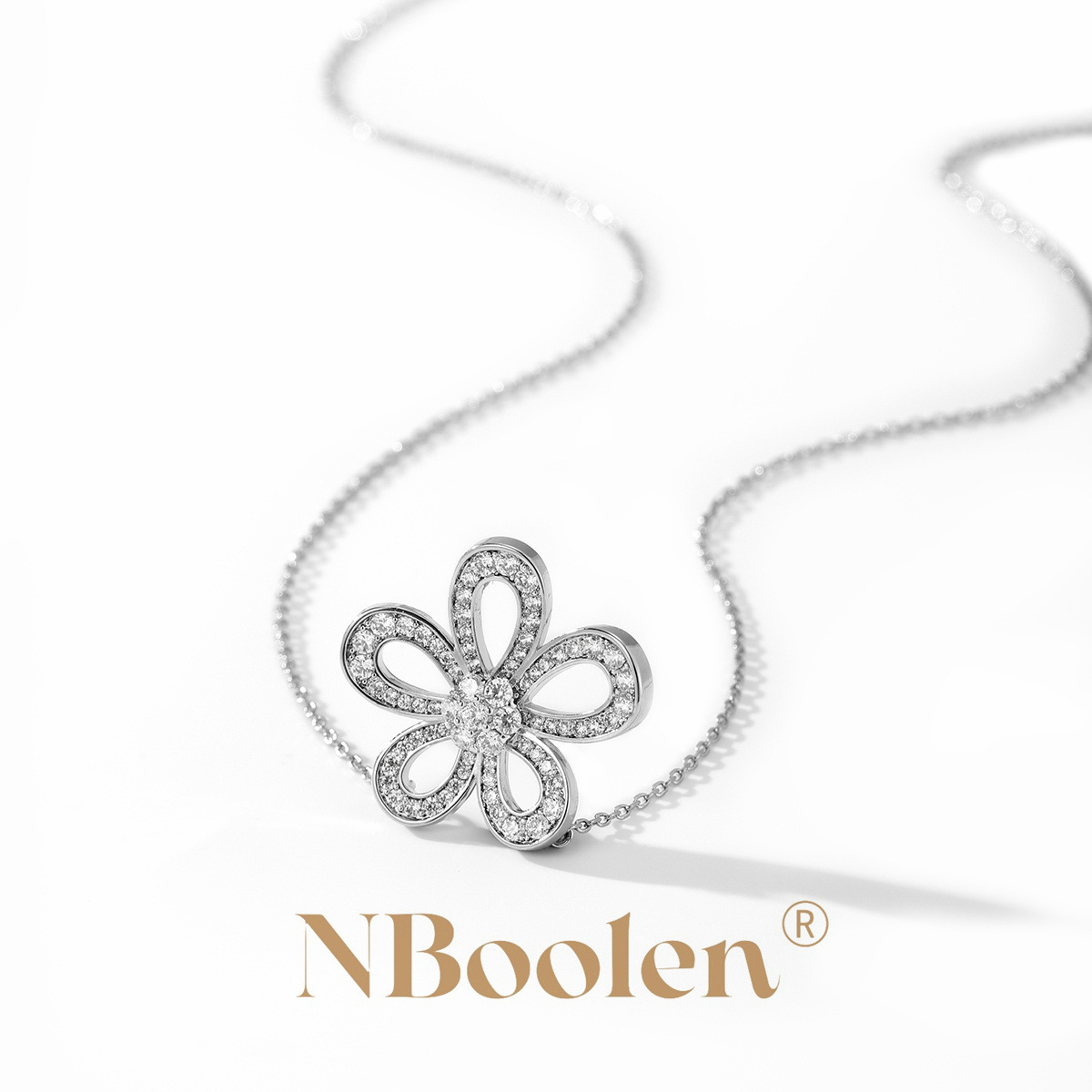 简约时尚柏伶创意小巧大花项链 ins风通勤女士项饰 直播颈链