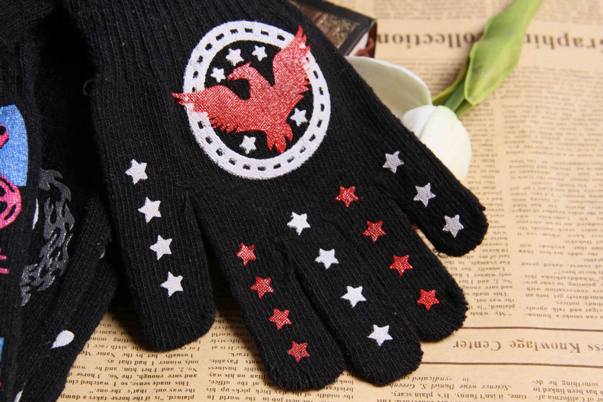 Factory direct sales of long-sleeved gloves for autumn and winter, simple and individual style, specifically designed for warmth, outdoor women, wholesale to keep warm Item Picture