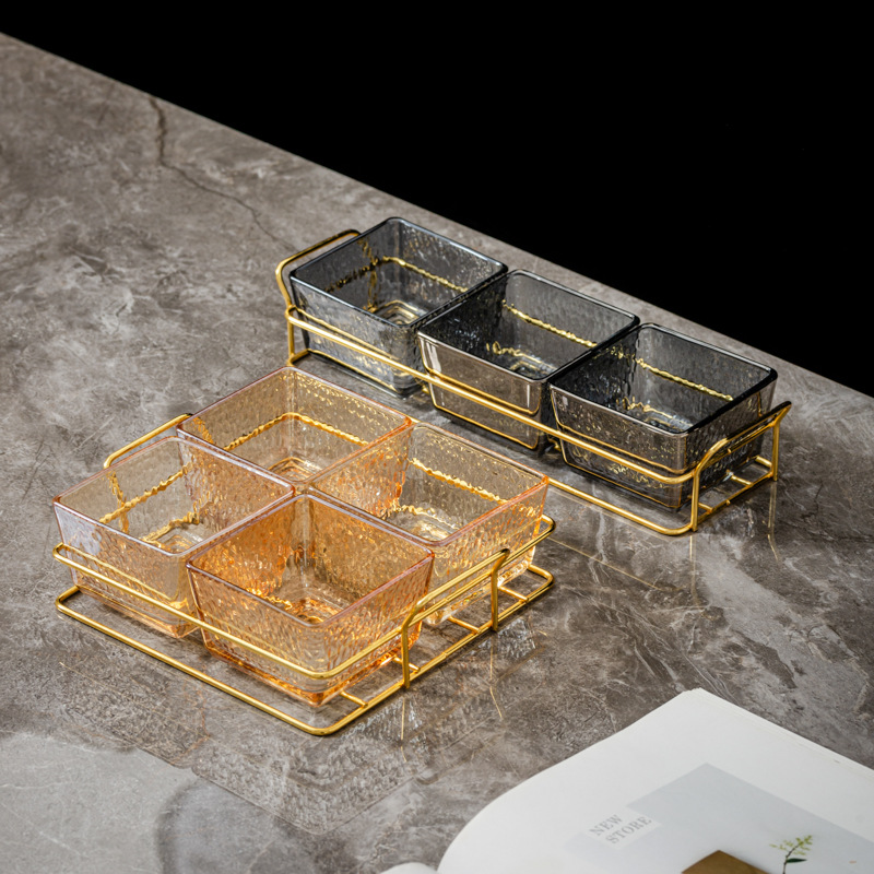 Acrylic fruit plate, home living room light luxury tea table, tea and snack heart plate, four-compartment platter, new snack nut plate Application Scenario