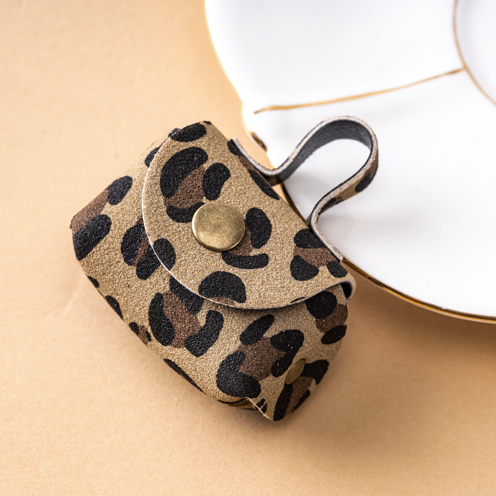 Mini bag, keychain bag, pendant, Pu leather coin purse, all-in-one travel accessory, niche light luxury ladies' style details Picture