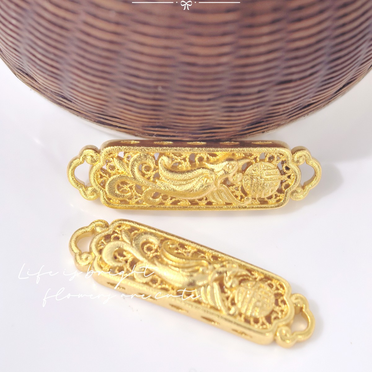 diy sand gold accessories and ornaments, blue Chinese-style flower pendant, double hanging hole pendant, hollowed-out hand tag details Picture
