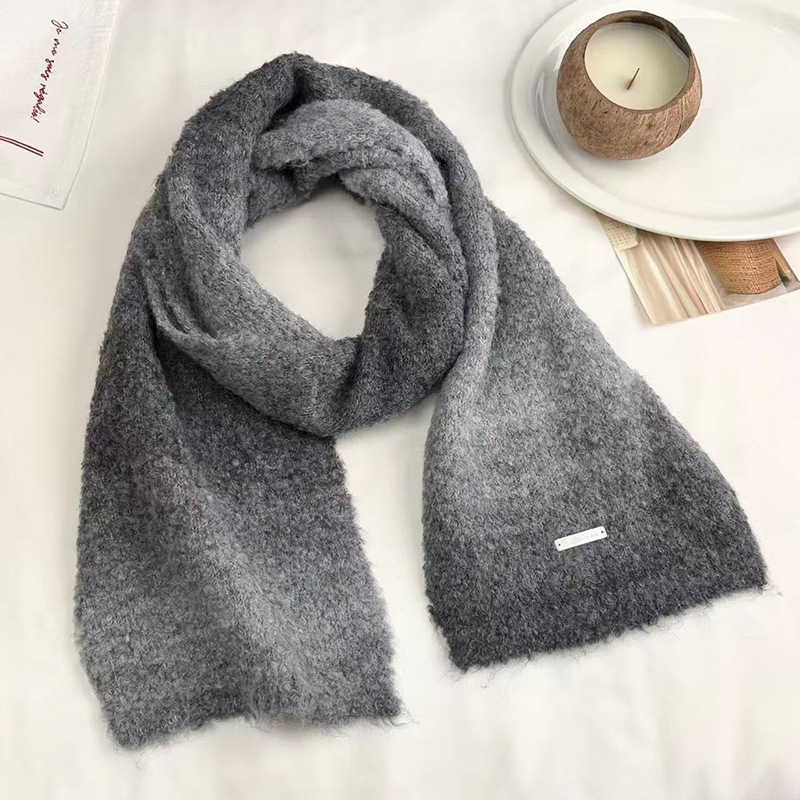 Korean-style color-blocking knitted wool scarf with gradient colors, versatile for autumn and winter, thickened looped gauze warm shawl, and a new women's scarf details Picture